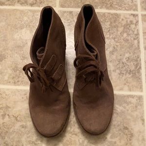 Clark’s 8.5 booties